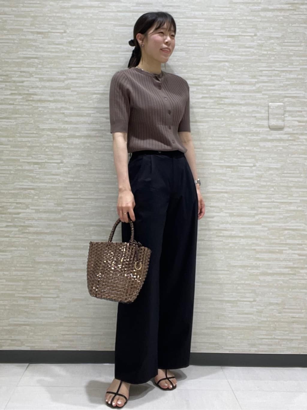 Kataさんの「UNTITLED｜メタリックメッシュトート」を使ったコーディネート