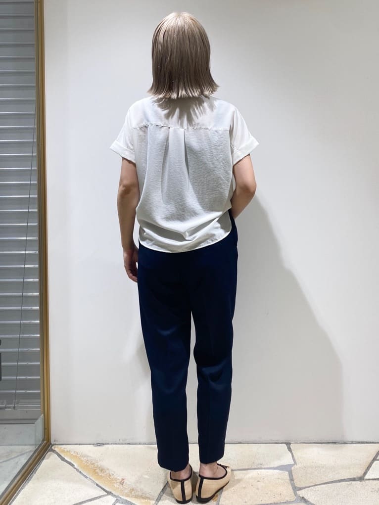rieさんの「index｜ストレッチテーパードパンツ【洗濯機洗い可／吸水速乾／防シワ】」を使ったコーディネート