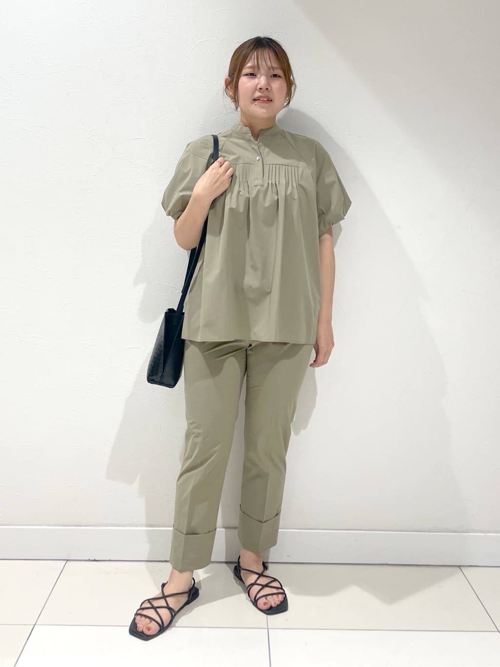 YUUKIさんの「INDIVI｜◆【通気性◎撥水／UV／SETUP可能】アクティブパンツ」を使ったコーディネート