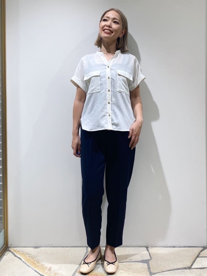 rieさんの「index｜ストレッチテーパードパンツ【洗濯機洗い可／吸水速乾／防シワ】」を使ったコーディネート