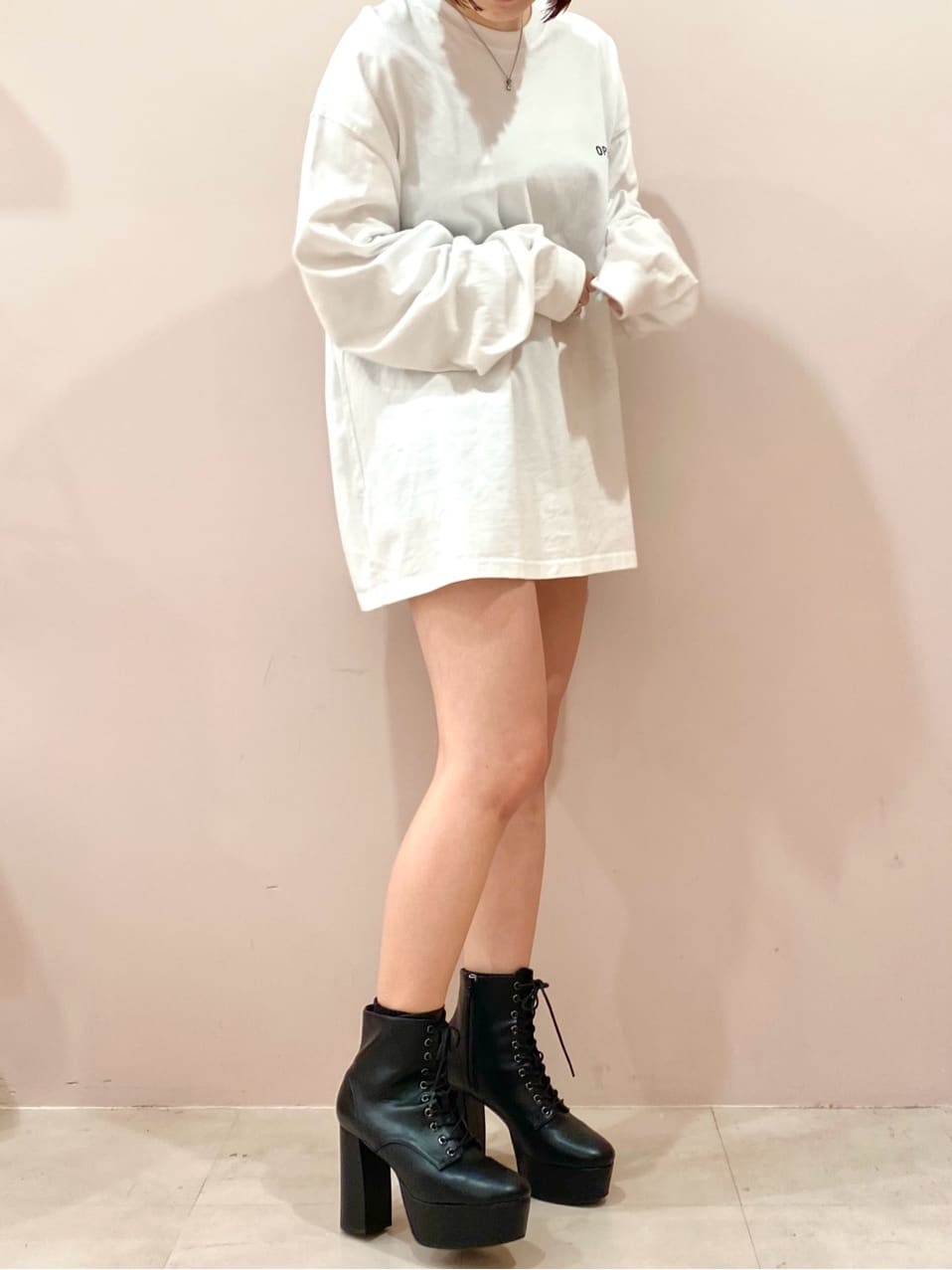 あさんの「ESPERANZA｜【ラク盛り／ショートブーツ】リピーター続出／脚長美脚　厚底レースアップブーツ」を使ったコーディネート