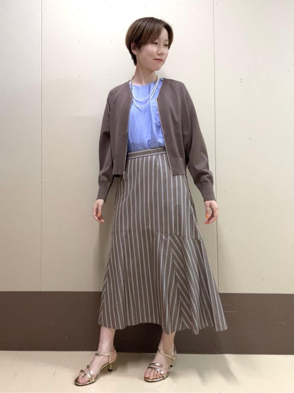 mioさんの「UNTITLED｜◆シャイニーナローサンダル」を使ったコーディネート