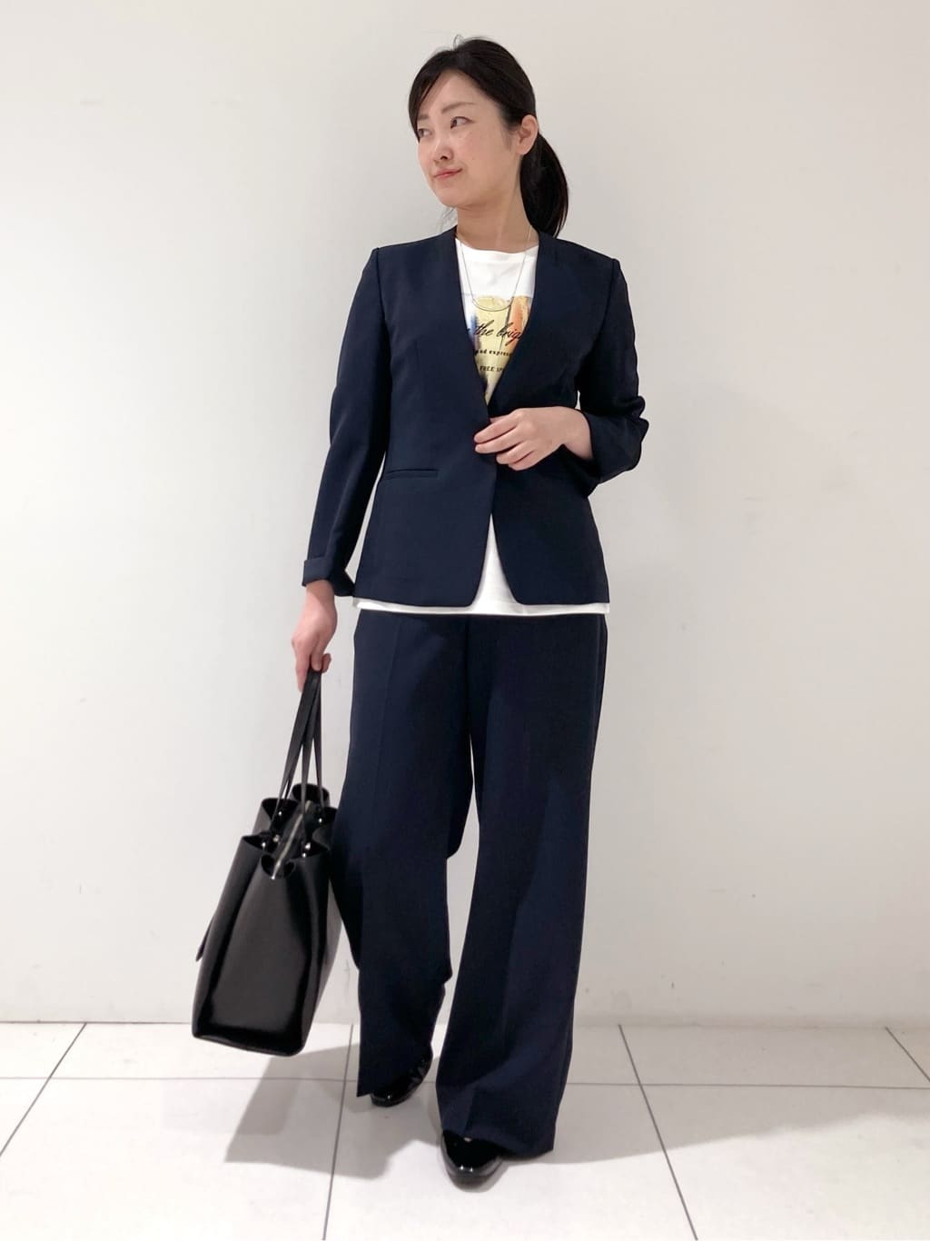 momokoさんの「INDIVI｜【洗える／UVケア／SETUP可能】ウール調ワイドパンツ」を使ったコーディネート