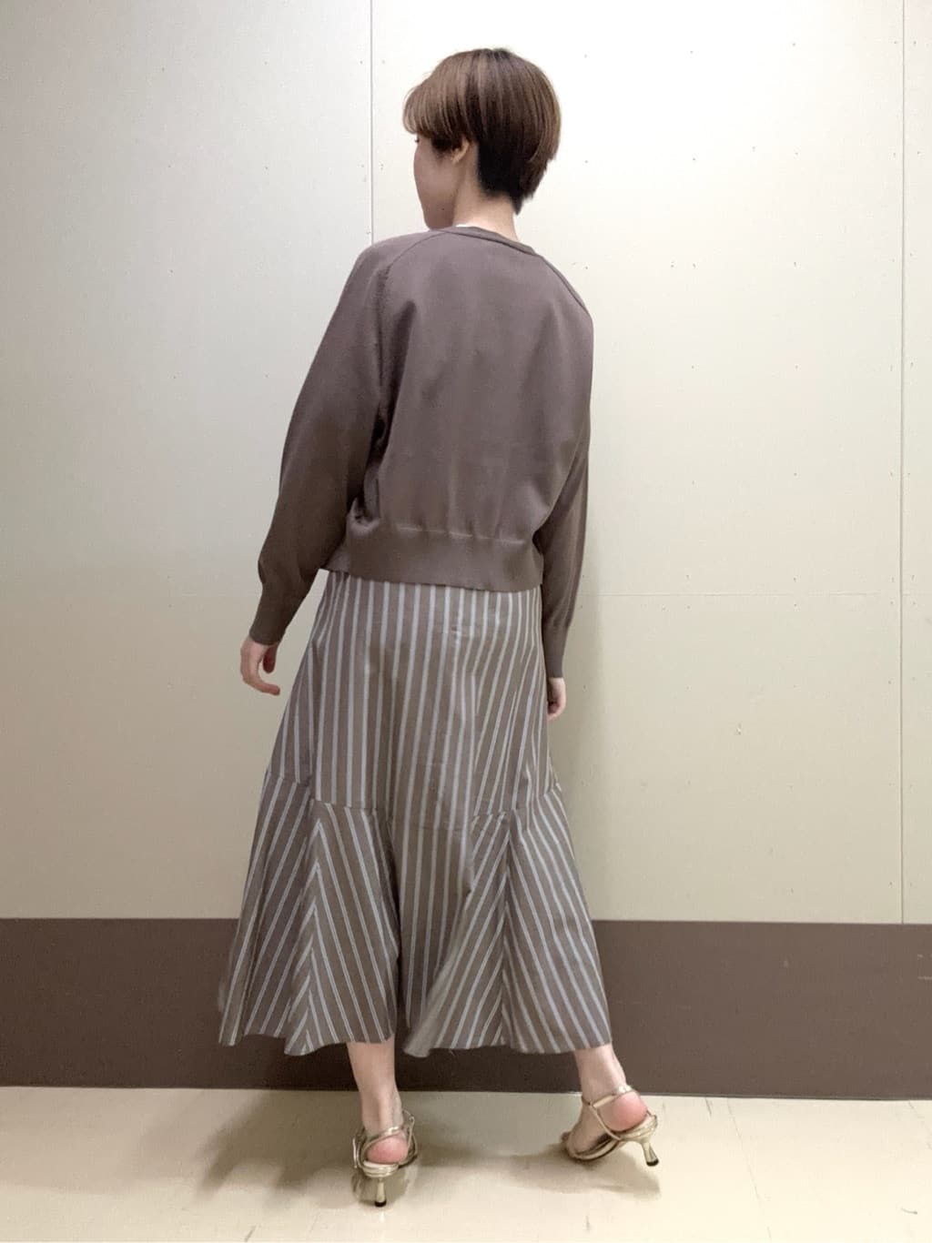 mioさんの「UNTITLED｜◆シャイニーナローサンダル」を使ったコーディネート