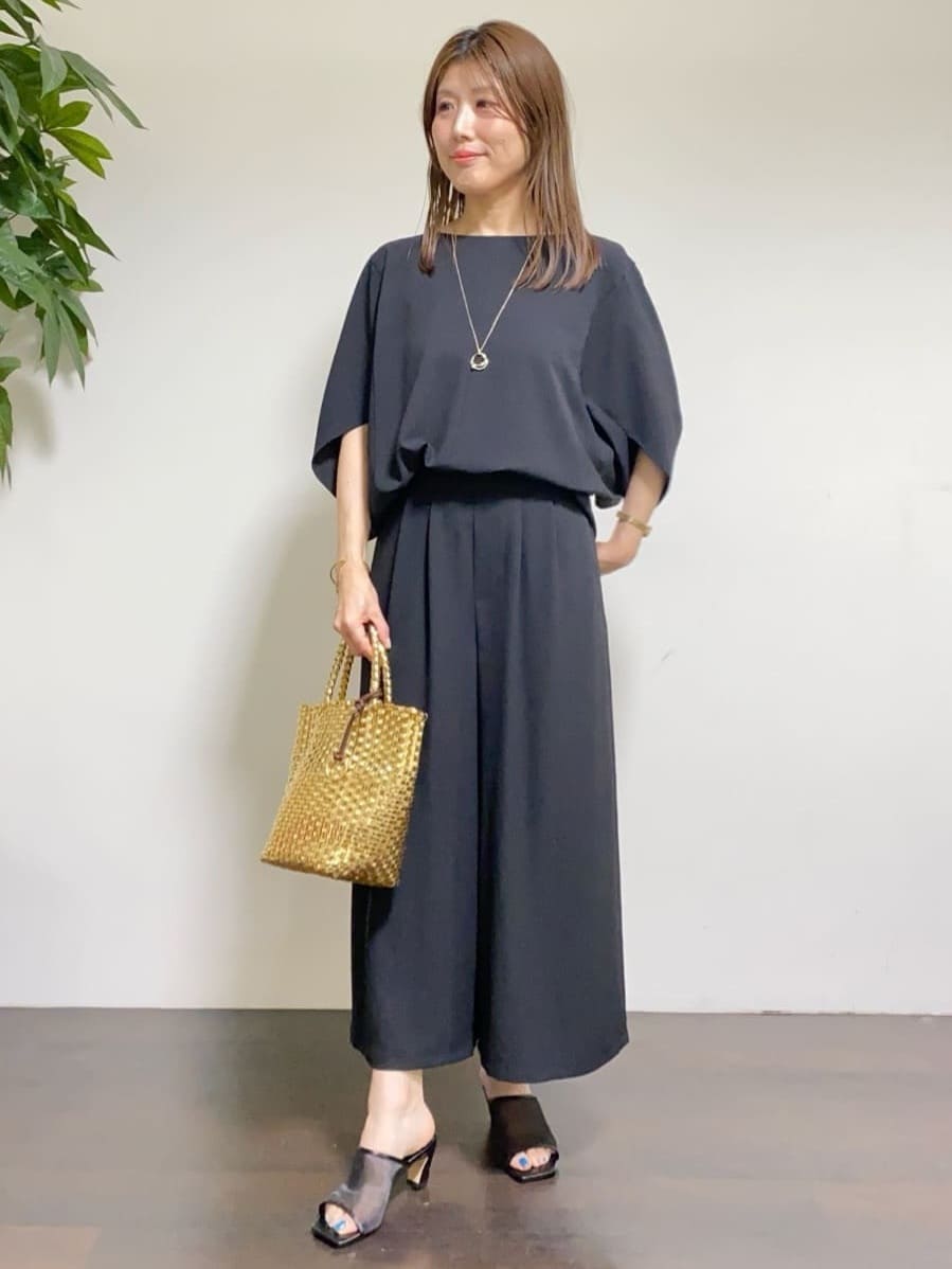 tomoさんの「UNTITLED｜メタリックメッシュトート」を使ったコーディネート