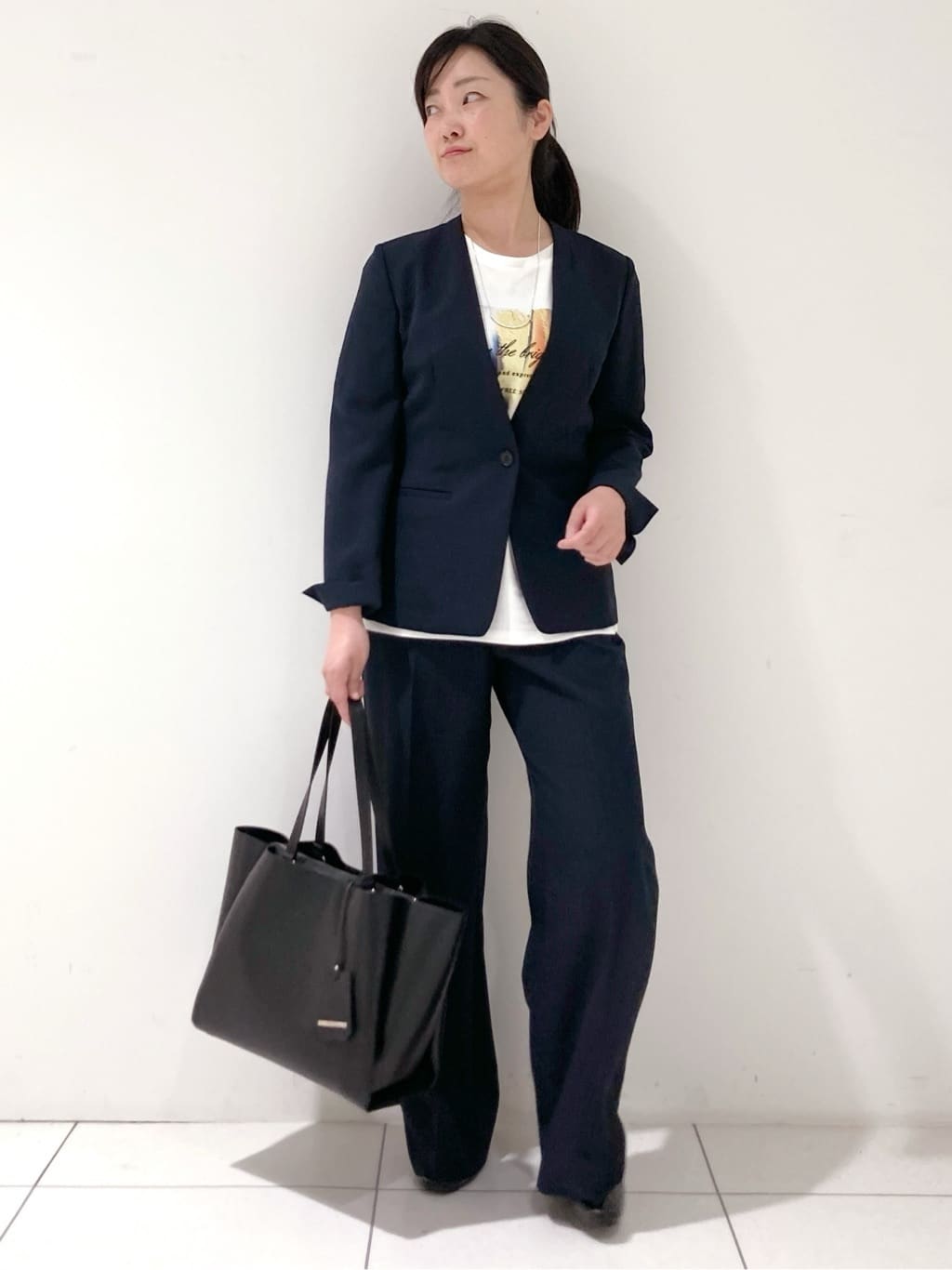 momokoさんの「INDIVI｜【洗える／UVケア／SETUP可能】ウール調ワイドパンツ」を使ったコーディネート