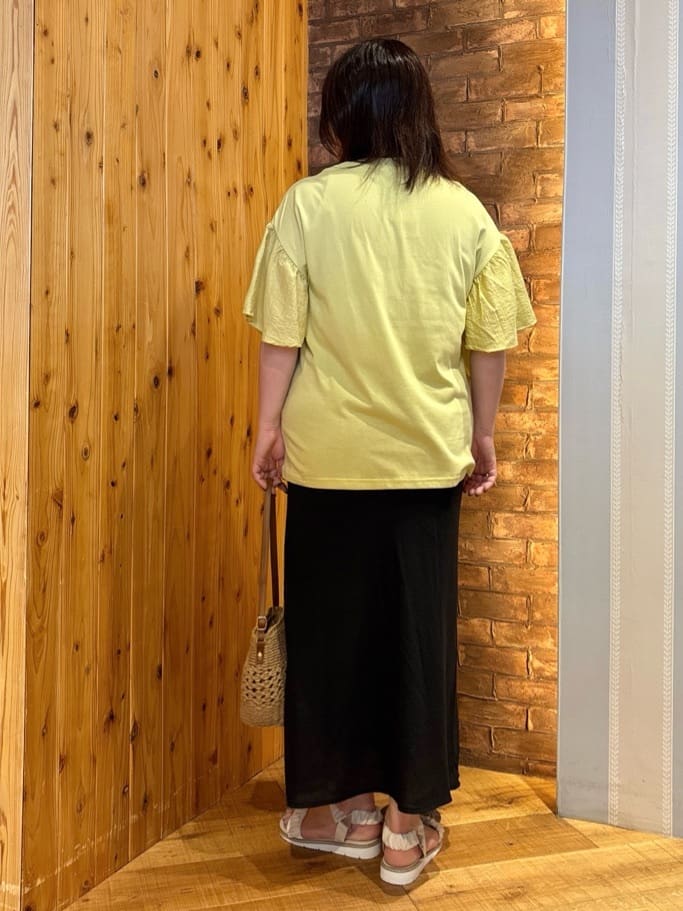 ゆかぴさんの「SHOO･LA･RUE｜◆くしゅくしゅデザインが大人の抜け感をプラスする ギャザーベルトサンダル」を使ったコーディネート
