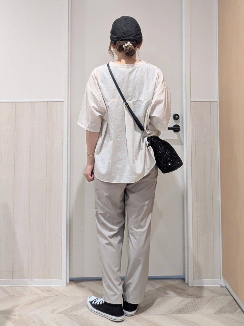 miyuさんの「SHOO･LA･RUE｜◆【SS-3L/ひんやり/吸水速乾/UV】軽量でさらりと穿ける テーパードパンツ」を使ったコーディネート