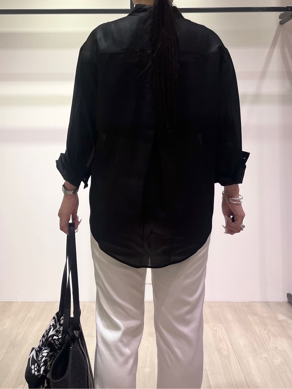 hasuさんの「INDIVI｜ダブルラインバングル」を使ったコーディネート