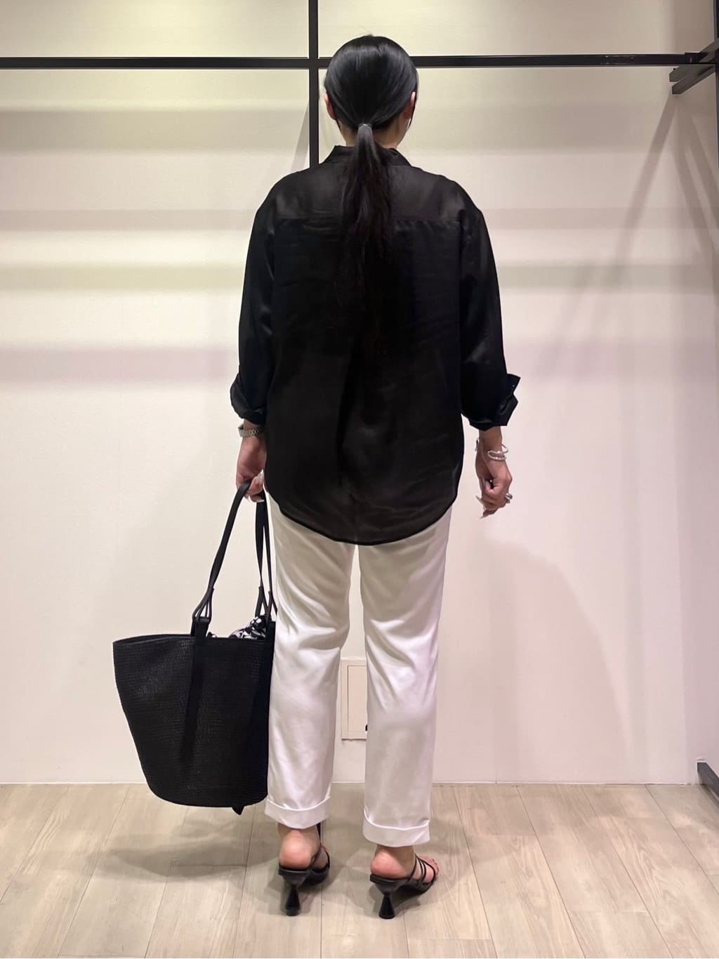 hasuさんの「INDIVI｜ダブルラインバングル」を使ったコーディネート