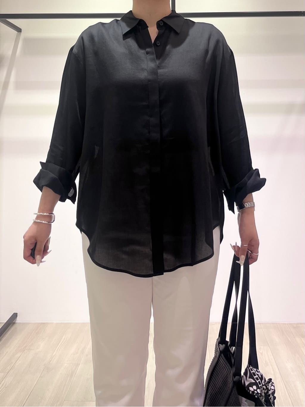 hasuさんの「INDIVI｜ダブルラインバングル」を使ったコーディネート