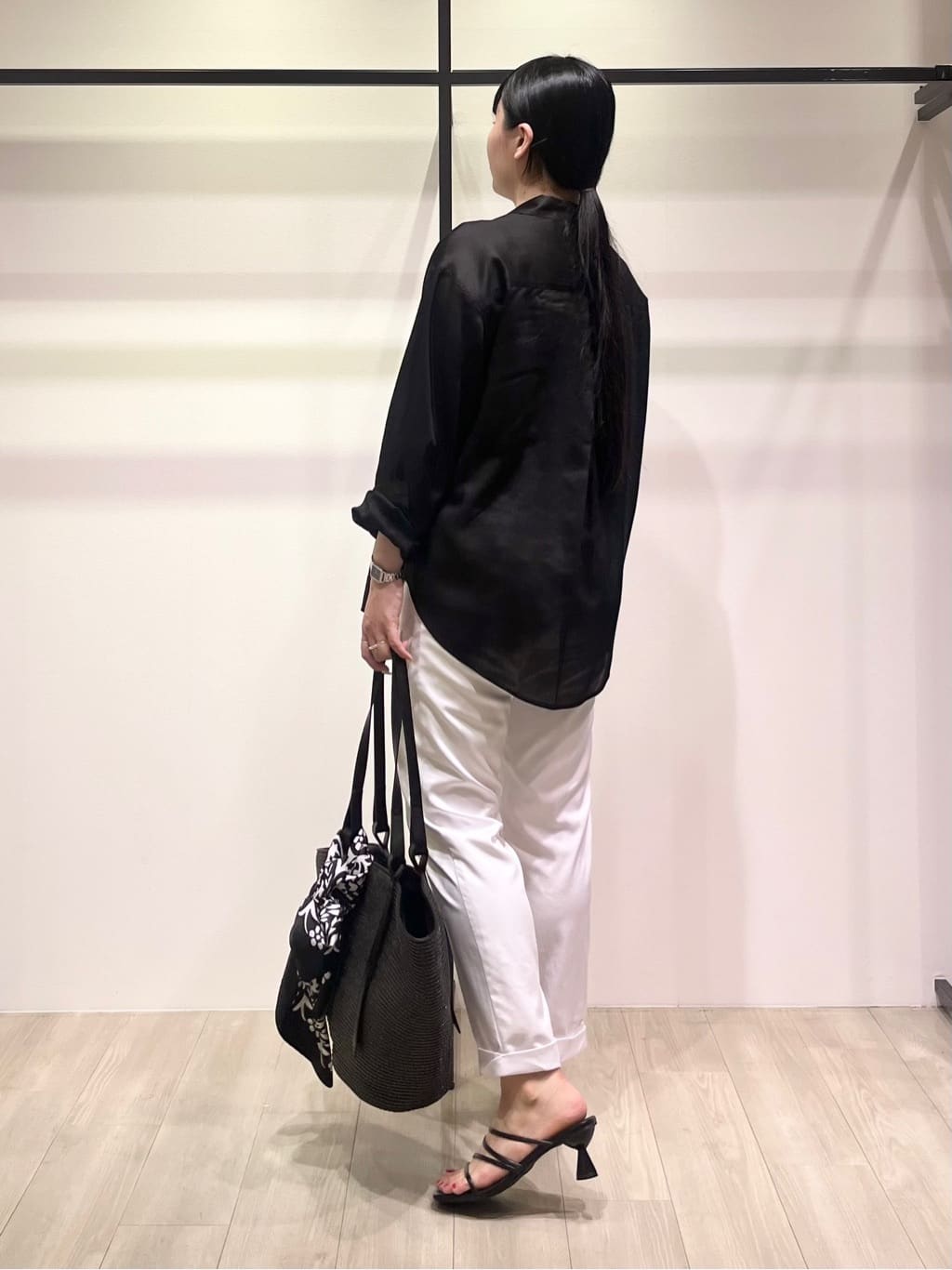 hasuさんの「INDIVI｜ダブルラインバングル」を使ったコーディネート