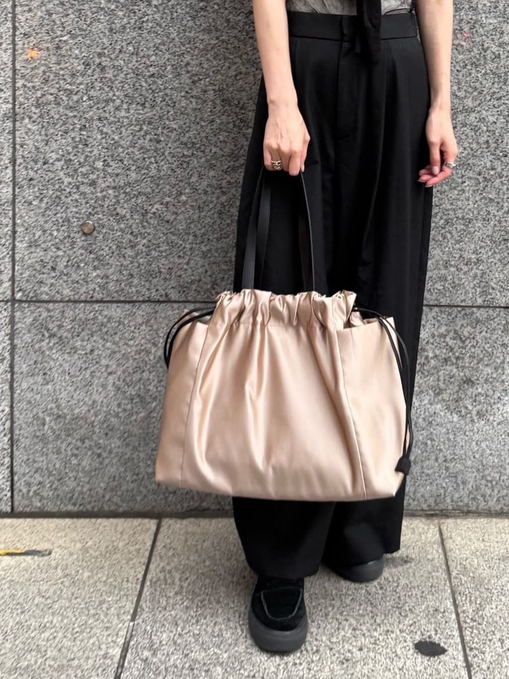 Kさんの「HIROKO HAYASHI｜LUINI SATINE（ルイーニ サティーネ）トートバッグ」を使ったコーディネート