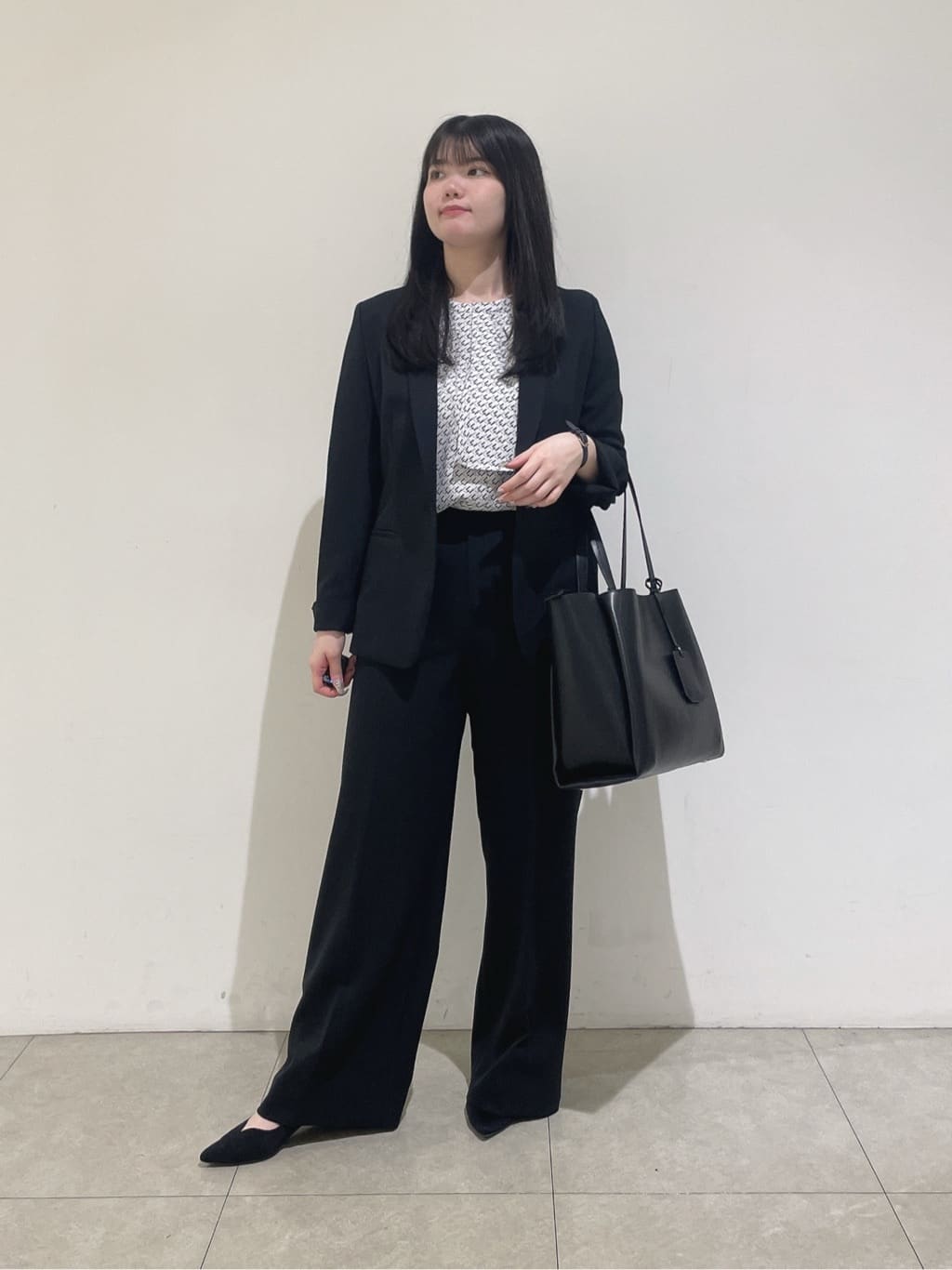 emikaさんの「INDIVI｜【定番スーツ／UVケア／洗える】ウール調テーラードジャケット」を使ったコーディネート