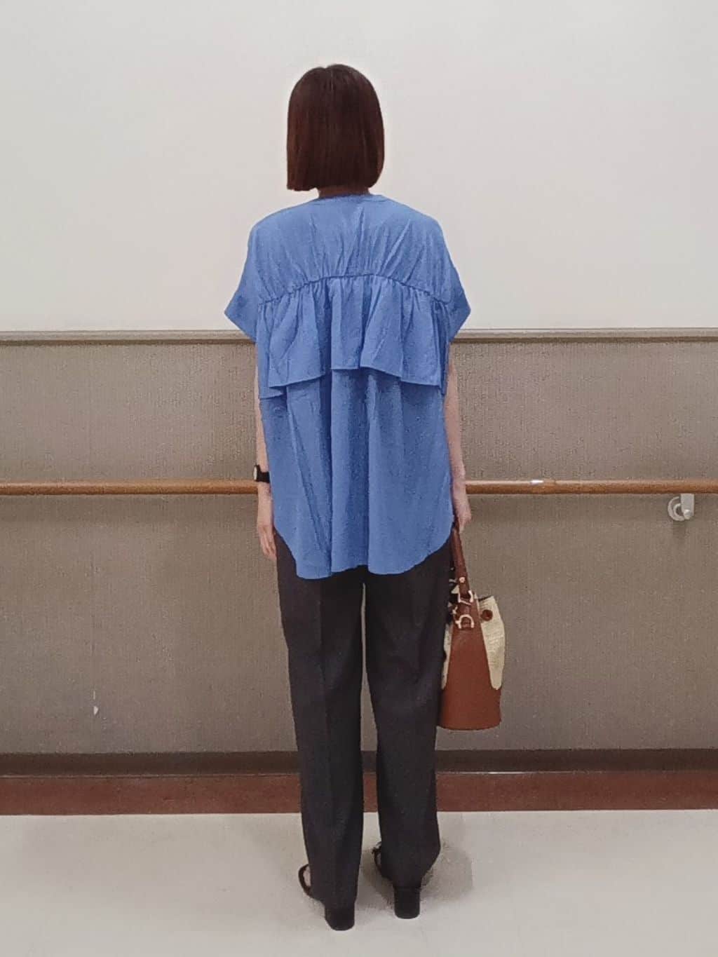 hamさんさんの「THE SHOP TK｜麻調シアーフリルギャザーブラウス【洗える】」を使ったコーディネート