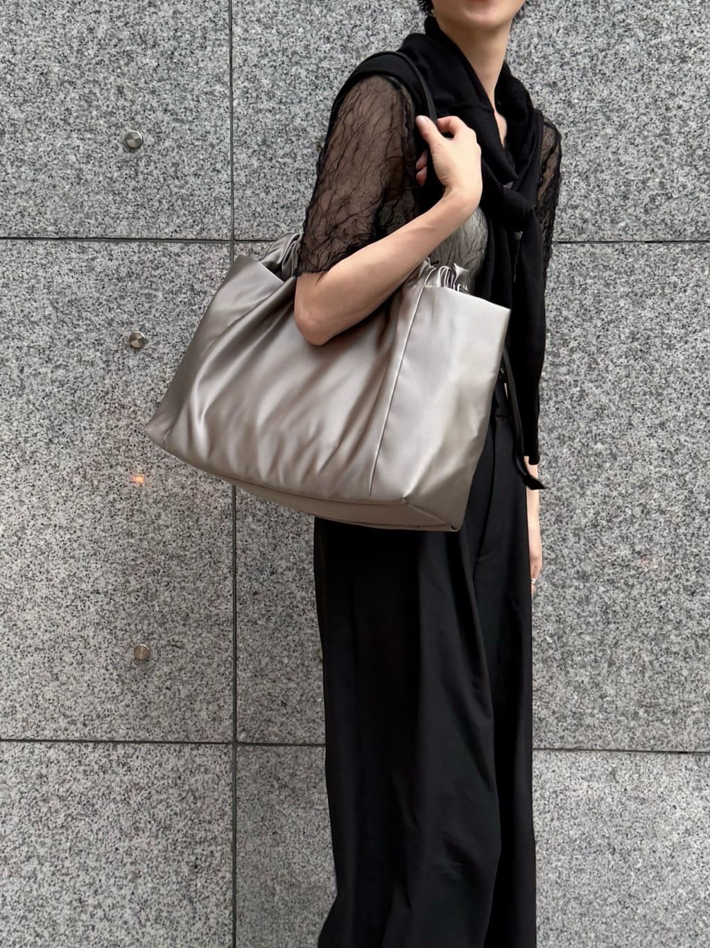 Kさんの「HIROKO HAYASHI｜LUINI SATINE（ルイーニ サティーネ）トートバッグ」を使ったコーディネート