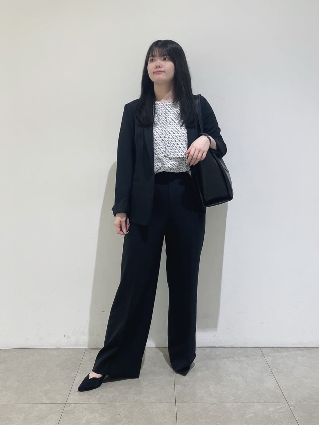 emikaさんの「INDIVI｜【定番スーツ／UVケア／洗える】ウール調テーラードジャケット」を使ったコーディネート