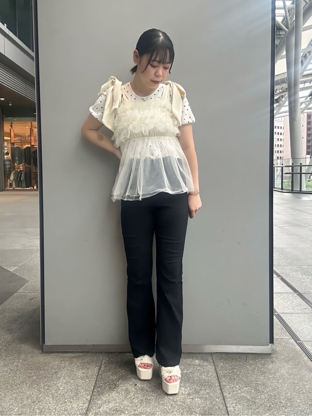 あずみさんの「ESPERANZA｜【ラク盛り／サンダル】リピーター続出／脚長美脚　ツイストリボンサンダル」を使ったコーディネート