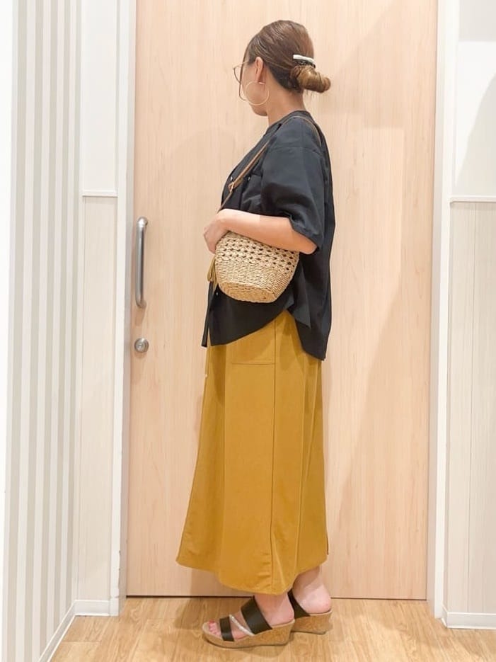 natsumiさんの「SHOO･LA･RUE｜【S-LL】大人のラメ感 テレコ半袖トップス」を使ったコーディネート