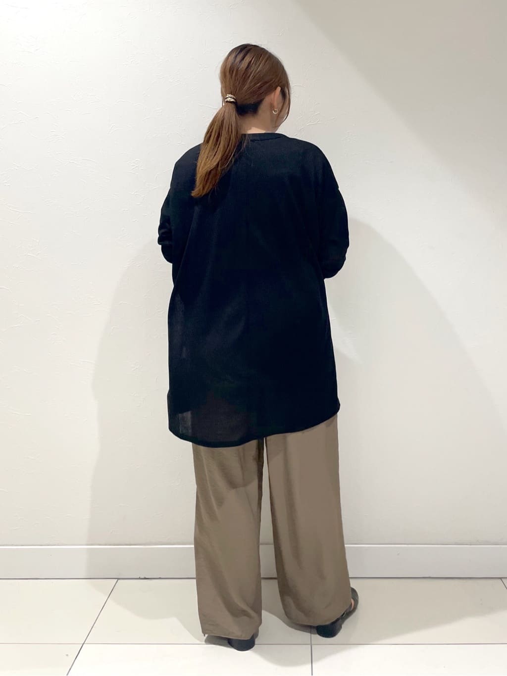 YUUKIさんの「INDIVI｜◆【洗える／UVケア／SETUP可能】スキッパードルマンブラウス」を使ったコーディネート