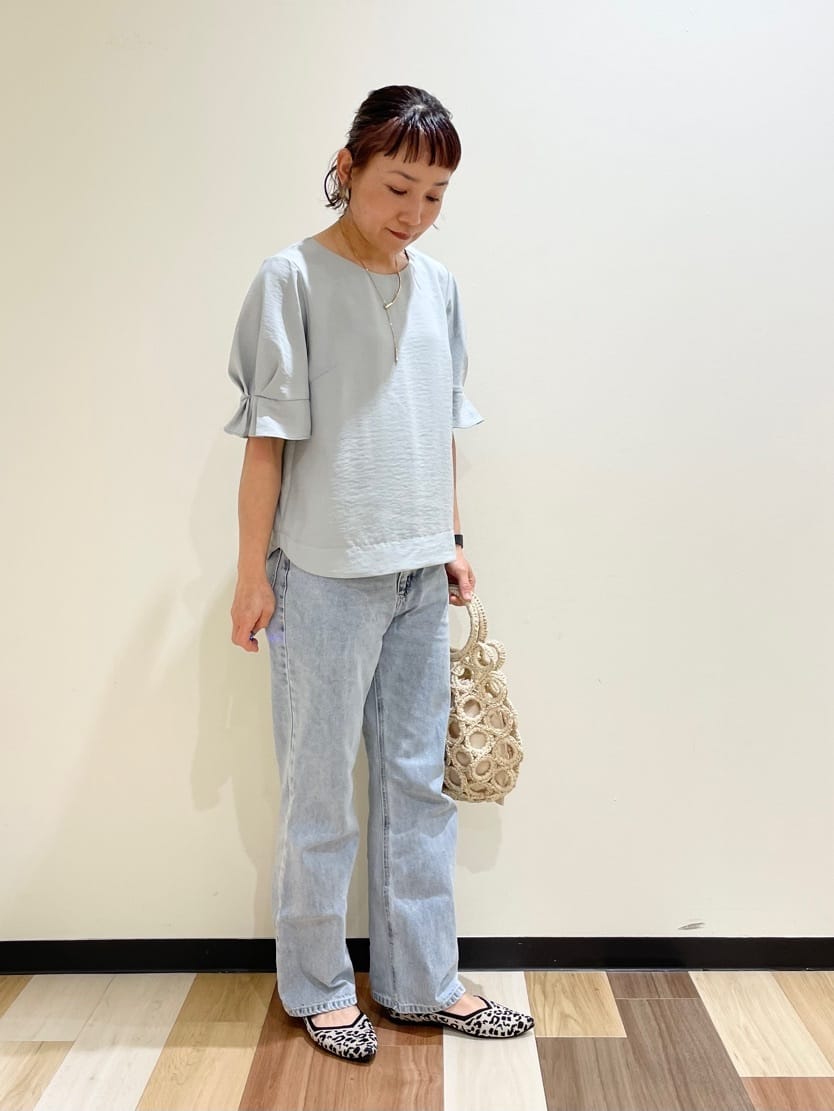 しーさんさんの「OPAQUE.CLIP｜《8色展開／XS-LLサイズ》タックパフスリーブブラウス【洗濯機洗い可／吸水速乾／防シワ／抗ピル】」を使ったコーディネート