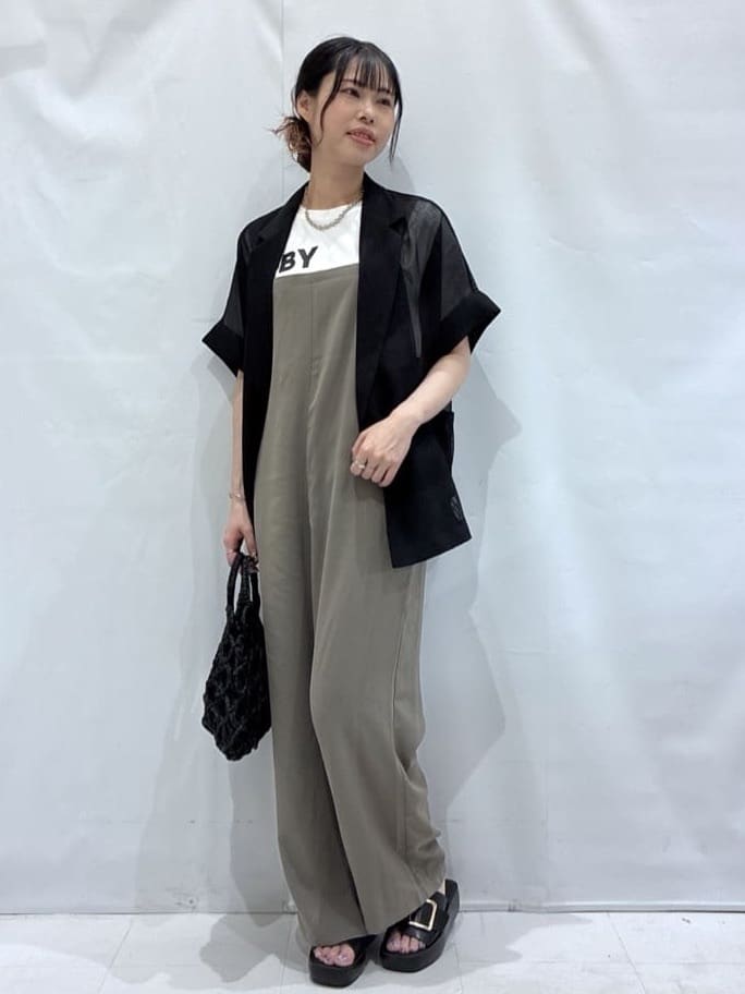 komaさんの「OPAQUE.CLIP｜◆ロゴプリントTシャツ【洗濯機洗い可】」を使ったコーディネート