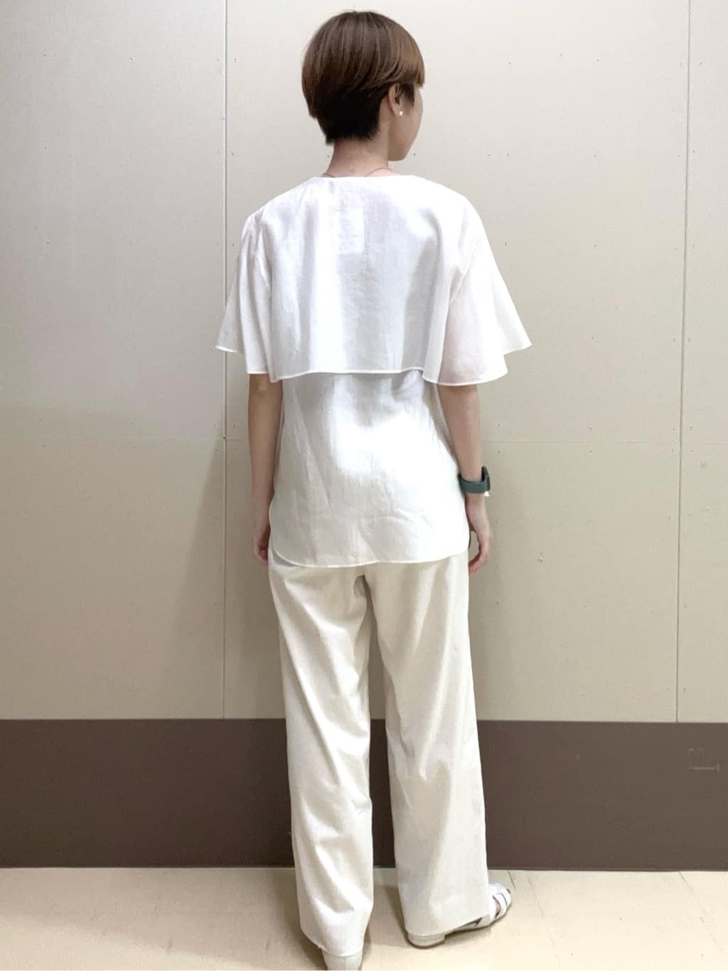 mioさんの「UNTITLED｜【手洗い／58cm正方形】チェーンベルトスカーフ」を使ったコーディネート