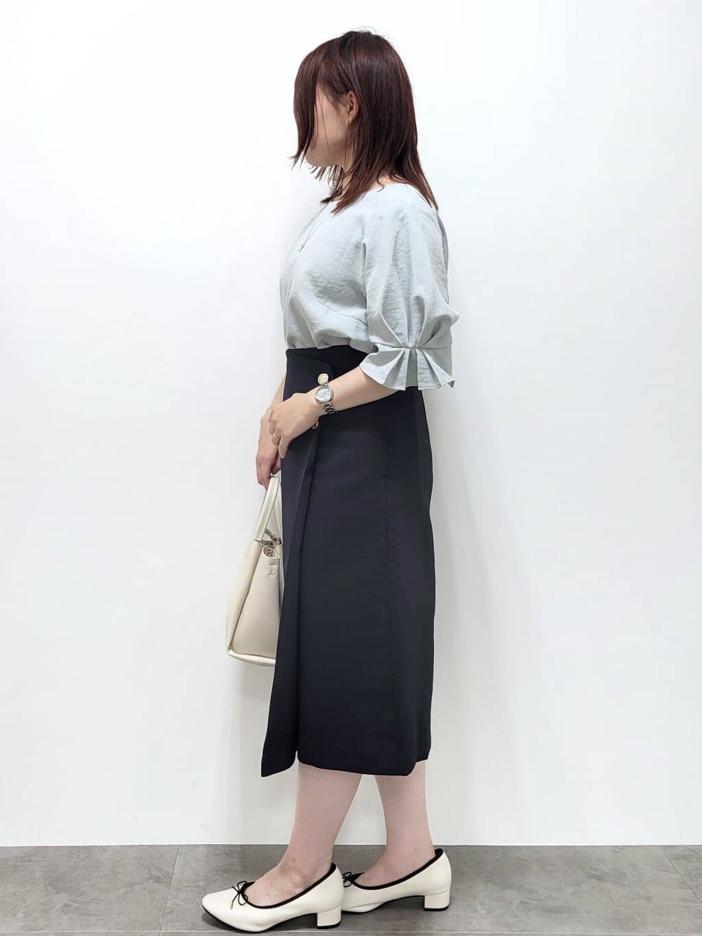 kinaさんの「index｜《8色展開／XS-LLサイズ》タックパフスリーブブラウス【洗濯機洗い可／吸水速乾／防シワ／抗ピル】」を使ったコーディネート