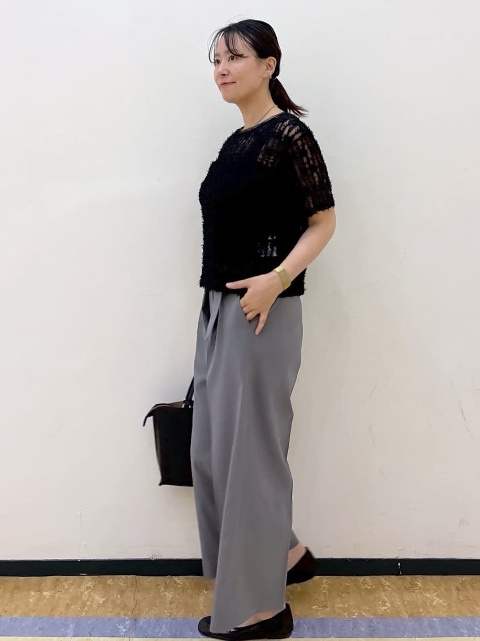akariさんの「index｜ラップストレートパンツ【接触冷感／抗ピル／洗濯機洗い可／イージーアイロン】」を使ったコーディネート