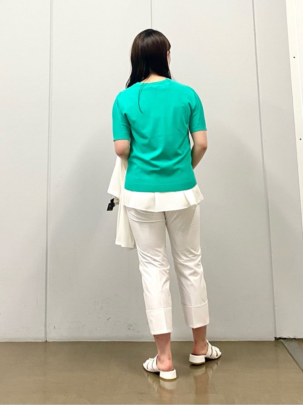 misakiさんの「INDIVI｜【洗える／レイヤードにも活躍】ペプラムインナートップス」を使ったコーディネート