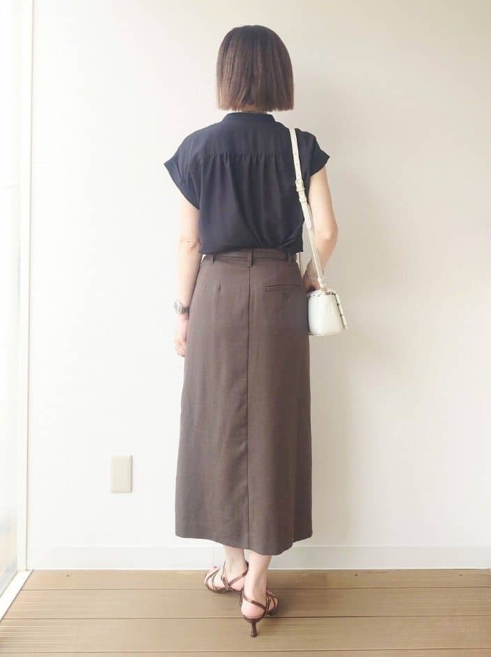 MUTSUKOさんの「UNTITLED｜【セレモニー】淡水パールショートネック」を使ったコーディネート