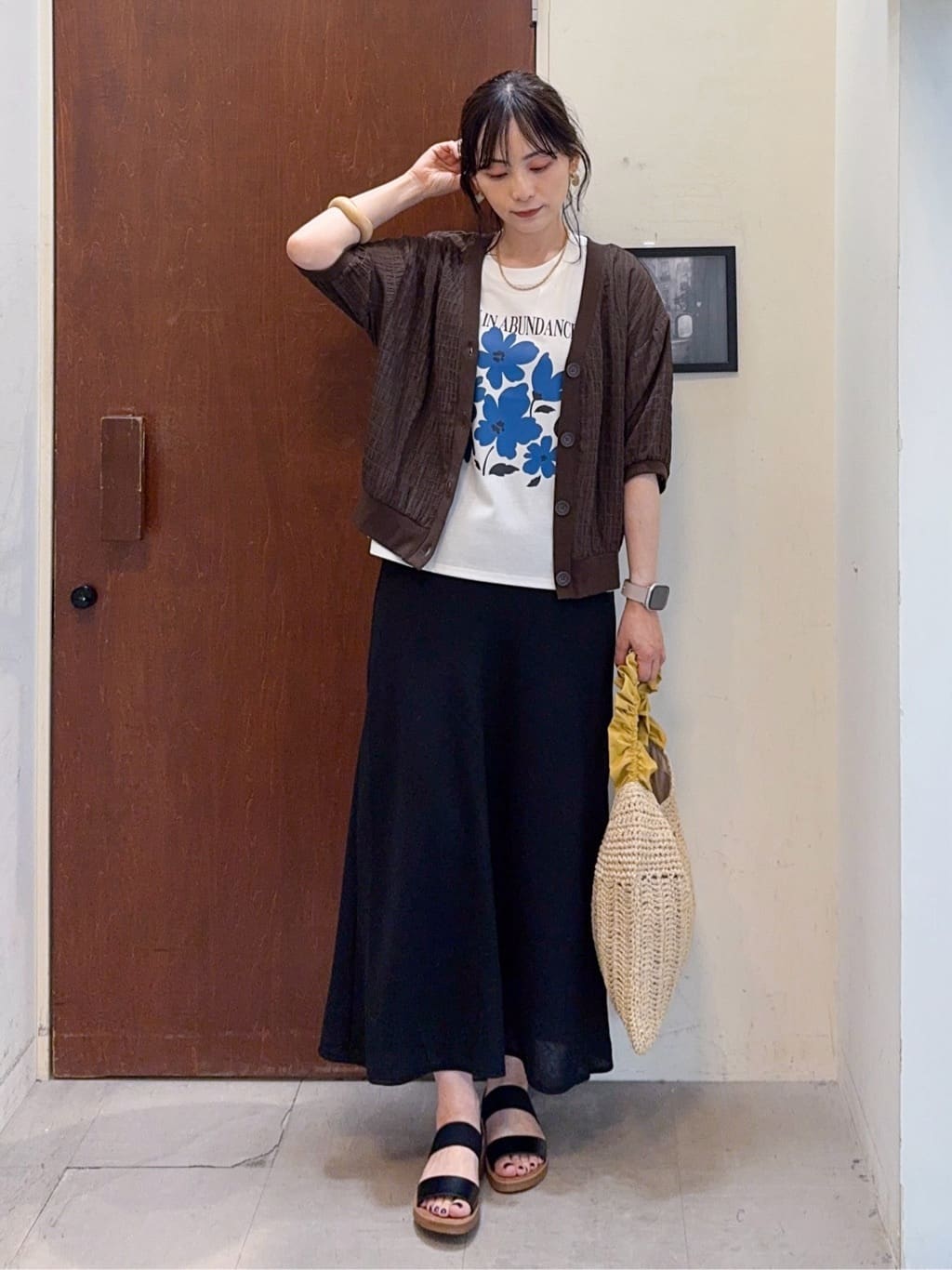𝐇𝐢𝐫𝐨𝐦𝐢さんの「SHOO･LA･RUE｜【S-LL/ひんやり/汗ジミ軽減/UVカット】グラフィックアソートTシャツ」を使ったコーディネート