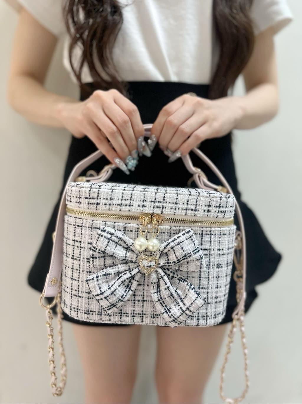 ayakaさんの「ESPERANZA｜リボン付きバニティショルダーバッグ」を使ったコーディネート