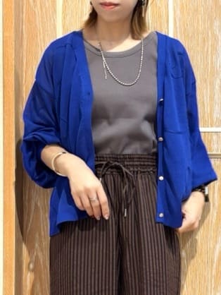 meiさんの「SHOO･LA･RUE｜ニュアンスデザインがこなれ見え 刺繍デザイン シアーカーディガン」を使ったコーディネート