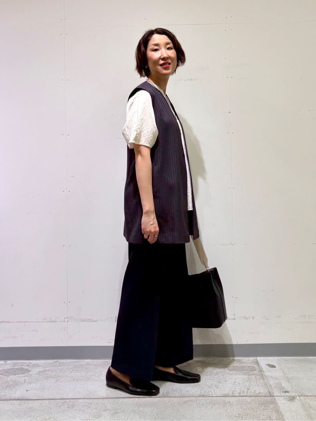 yuriさんの「INDIVI｜【洗える／UVケア／SETUP可能】ウール調ワイドパンツ」を使ったコーディネート