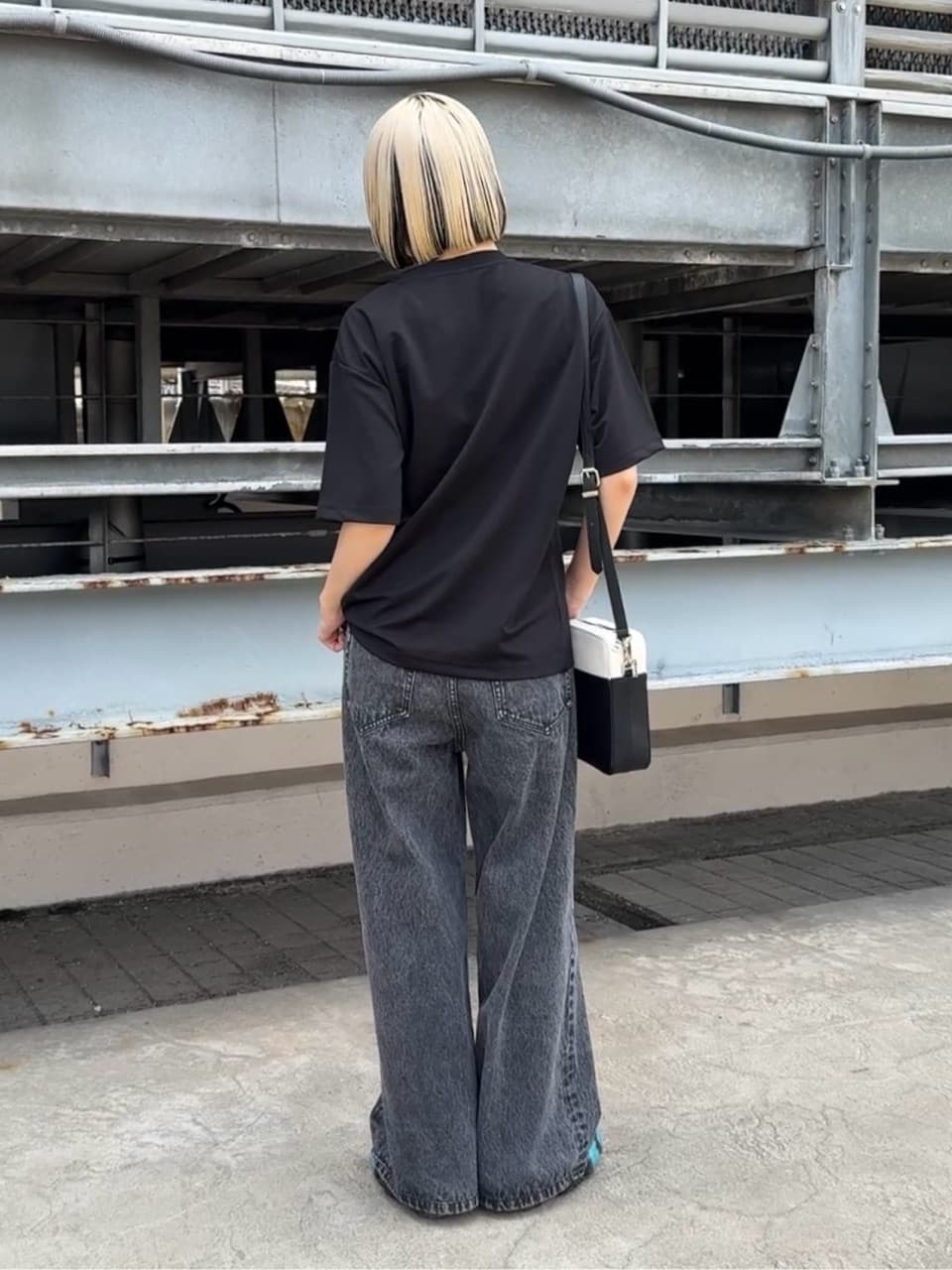 川本葵さんの「tk.TAKEO KIKUCHI｜」を使ったコーディネート