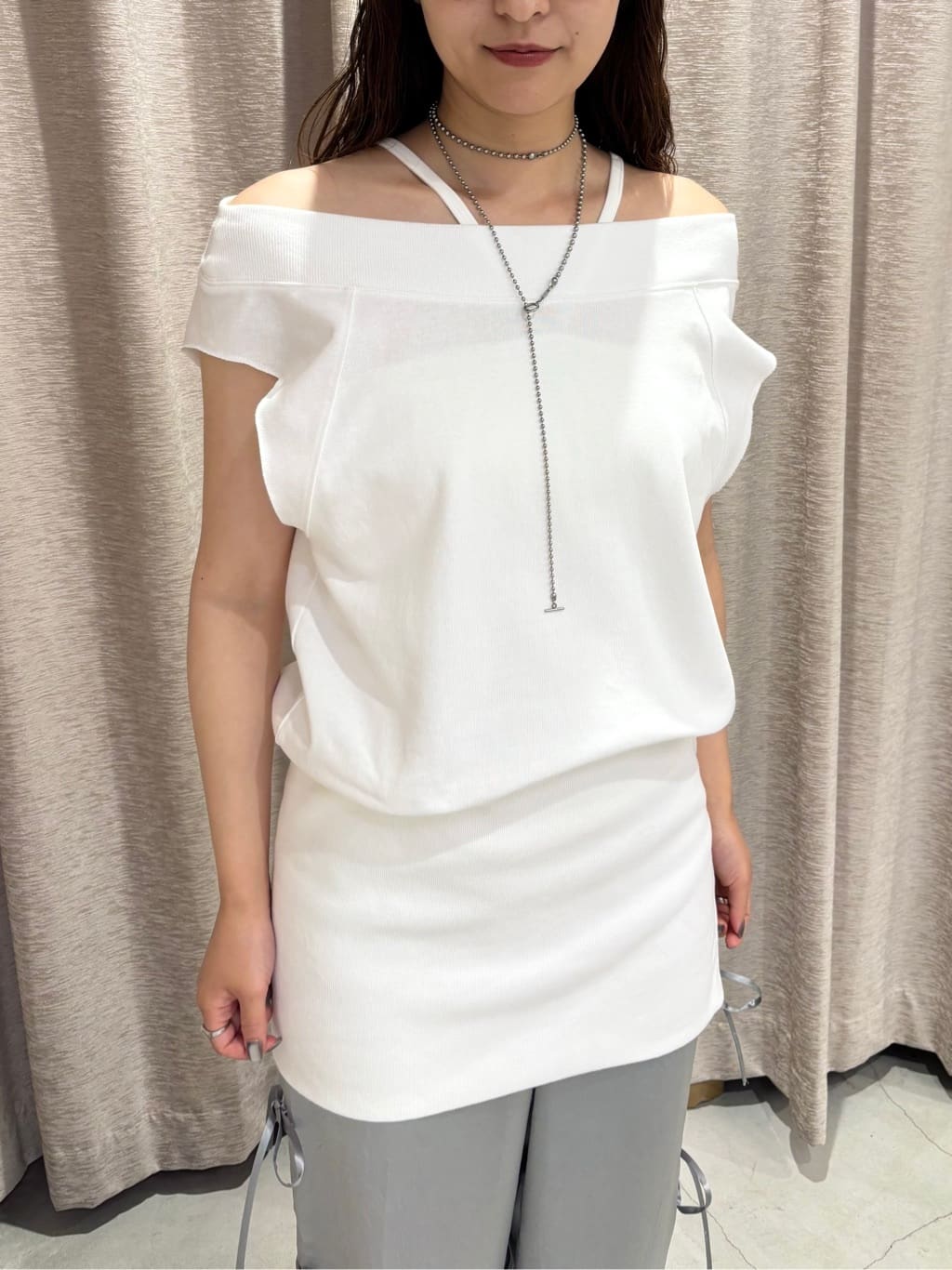 iwamiさんの「CODE A｜off－shoulder sleeveless tops」を使ったコーディネート