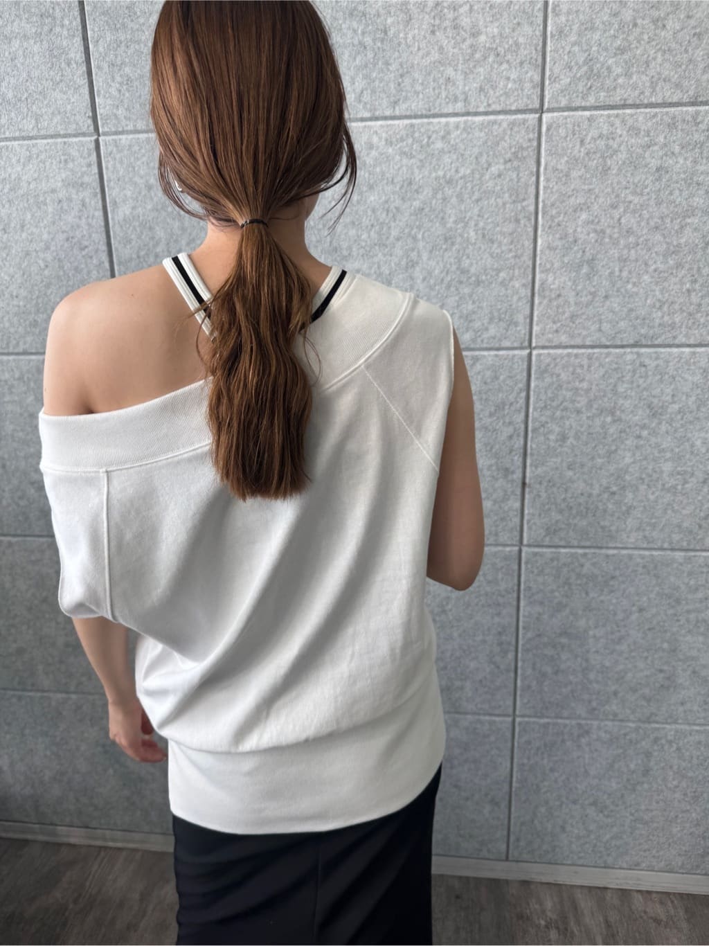 designer yukaさんの「CODE A｜off－shoulder sleeveless tops」を使ったコーディネート