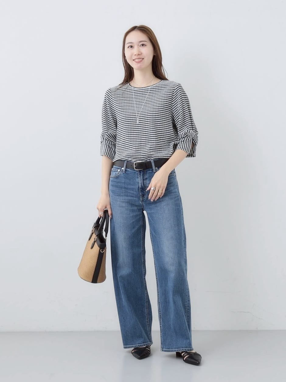 mitsukiさんの「INDIVI｜【褒められデニム】ワイドストレート デニムパンツ」を使ったコーディネート