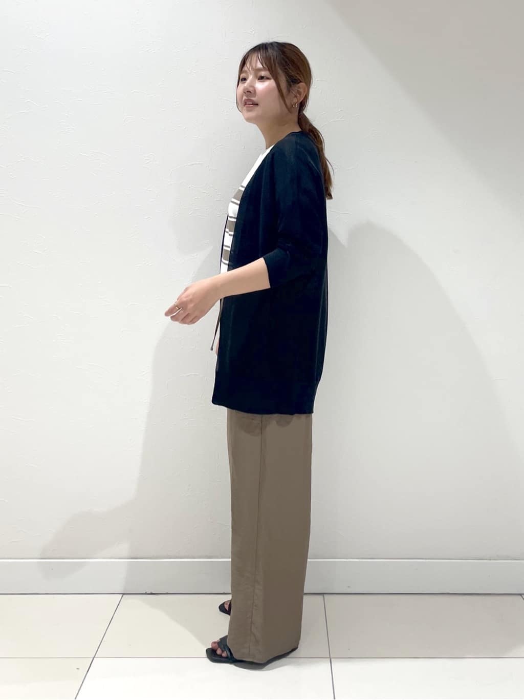 YUUKIさんの「INDIVI｜◆新色登場！【洗える／清涼感】レーヨンストレッチ フレンチスリーブニット」を使ったコーディネート