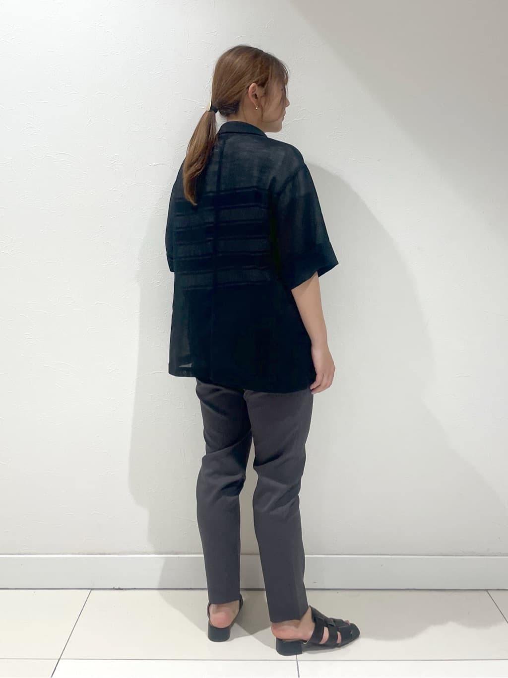 YUUKIさんの「INDIVI｜◆【洗える／メッシュ素材】リネンライク半袖ダブルジャケット」を使ったコーディネート