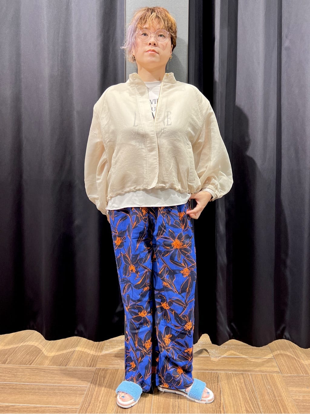 OKMKさんの「THE SHOP TK｜◆シアースタンドカラーブルゾン【洗える】」を使ったコーディネート