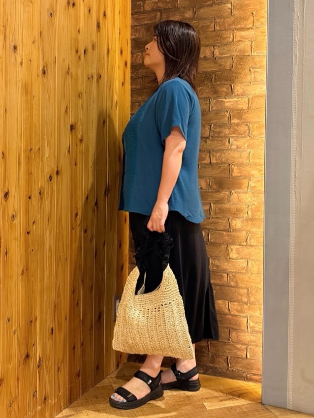 ゆかぴさんの「SHOO･LA･RUE｜◆【S-LL】さらりと大人上品 レース切替半袖ブラウス」を使ったコーディネート