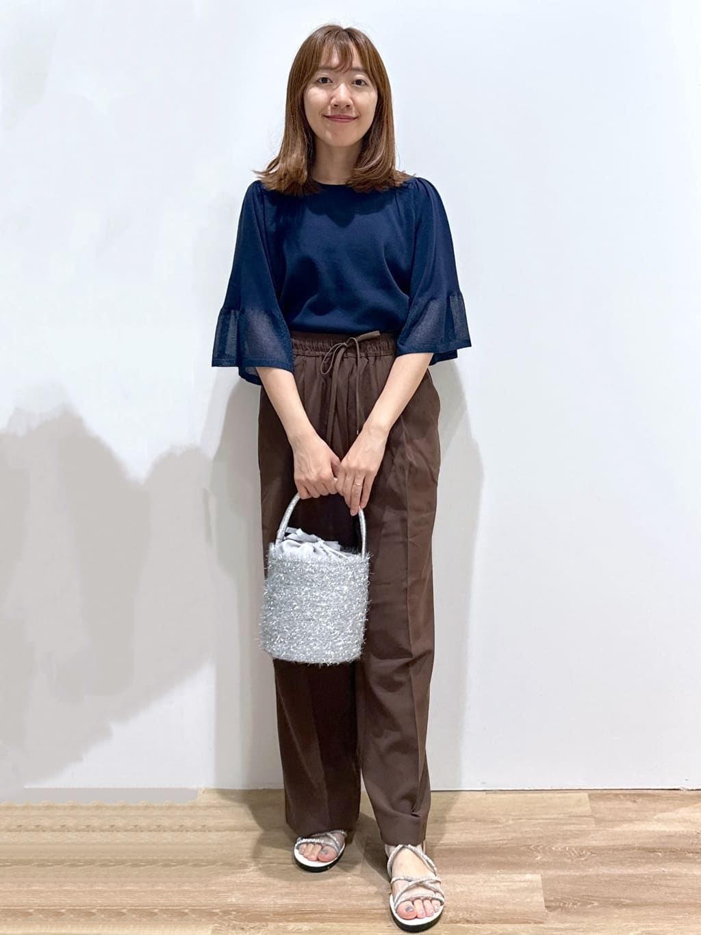 yukaさんの「OPAQUE.CLIP｜◆《5色展開》シアーフレアスリーブニット【洗濯機洗い可】」を使ったコーディネート