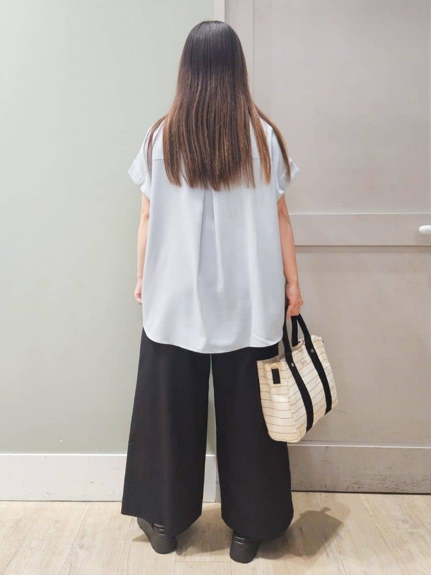 maiさんの「grove｜サマーハイパーストレッチワイドパンツ」を使ったコーディネート