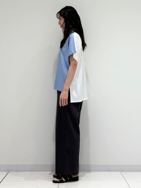 kayoさんの「INDIVI｜【洗える／汗ジミ防止】バイカラー＆アシメヘム Tシャツ」を使ったコーディネート