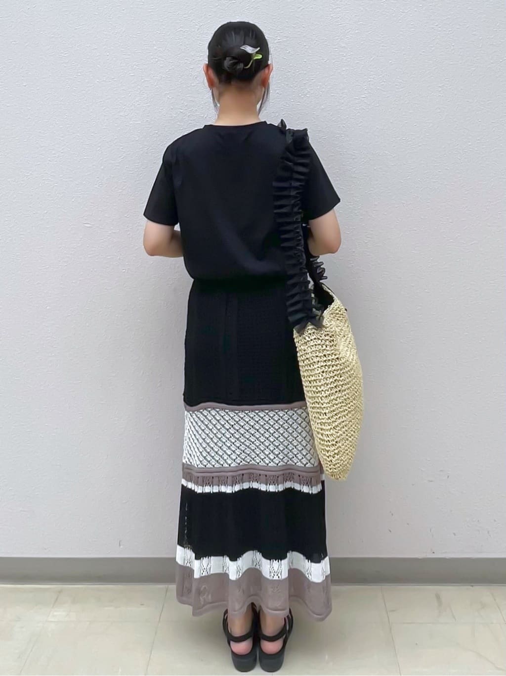 Izuさんの「index｜パール調刺繍ロゴTシャツ【汗ジミ防止／吸水速乾／接触冷感／UVケア／洗濯機洗い可】」を使ったコーディネート