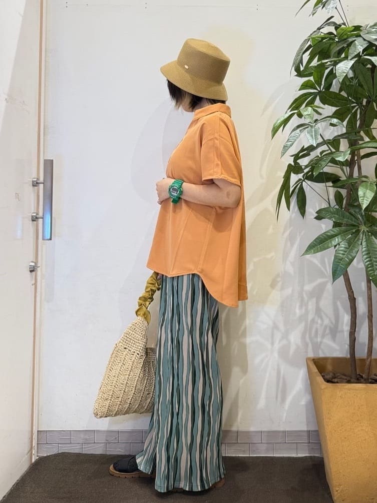 misakiさんの「SHOO･LA･RUE｜【洗える/S-LL/プチプラ】さらっとすっきりきれい見え スキッパーブラウス」を使ったコーディネート