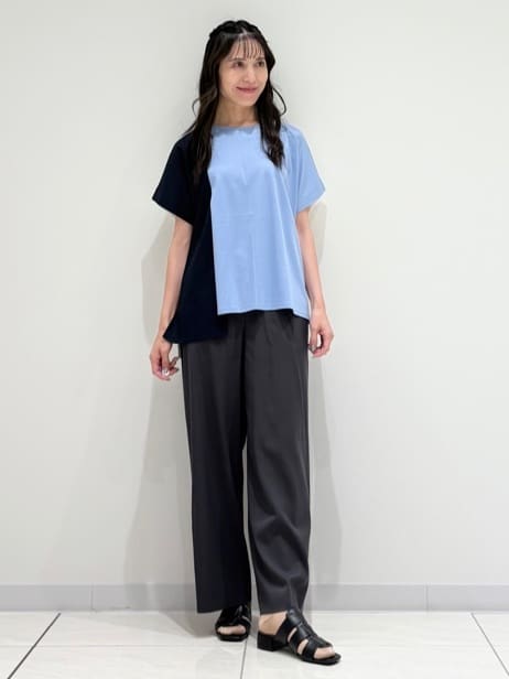 kayoさんの「INDIVI｜【洗える／汗ジミ防止】バイカラー＆アシメヘム Tシャツ」を使ったコーディネート