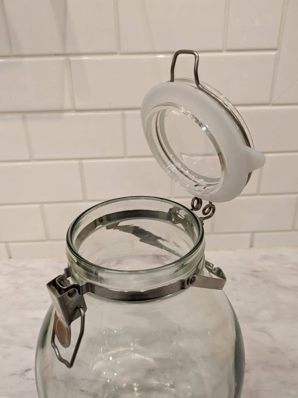 アキさんの「212 KITCHEN STORE｜◆取っ手密封ビン 3L ＜Cellarmate セラーメイト＞」を使ったコーディネート